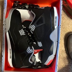 Retro 4 bred